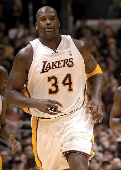 记者：于汉超正在参加B级教练培训班，下赛季将担任申花助教（记者称于汉超正攻读B级教练课程，下赛季将出任申花助教）