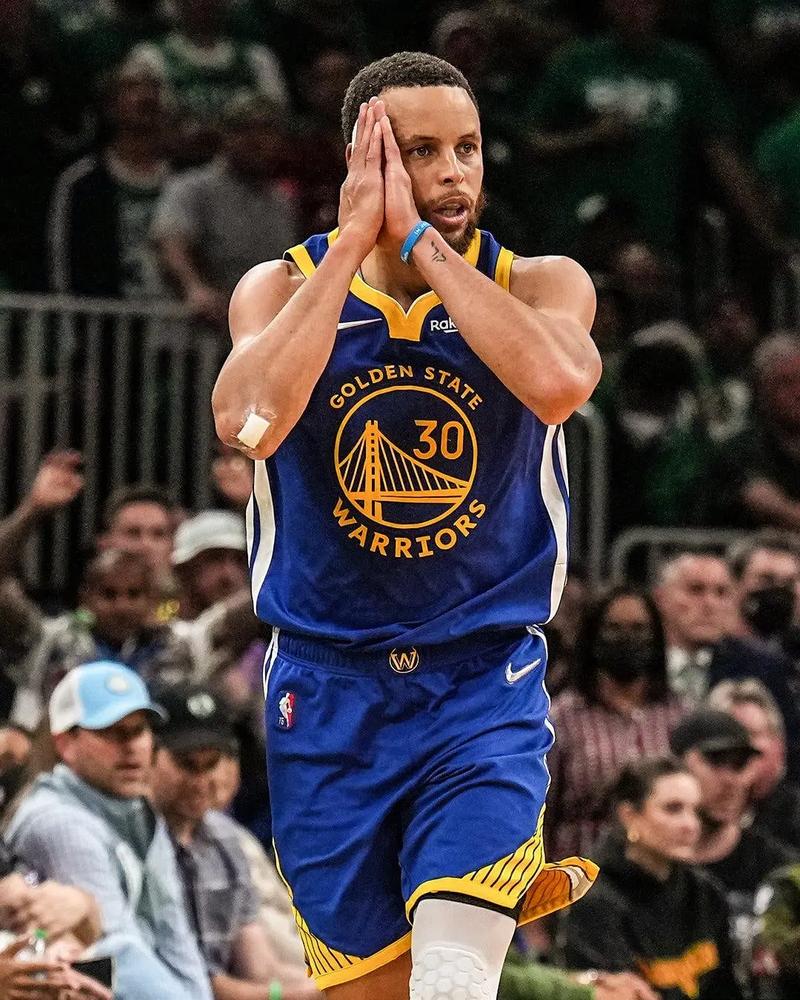 法媒：巴黎和里昂有意承办2028、2029欧联决赛，均已提交意向（法媒称巴黎与里昂欲申办2028、2029年欧联决赛，已递交意向书）